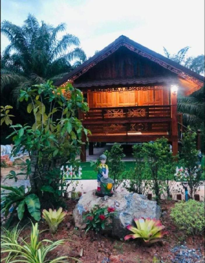 Kob Suk Resort K7 , K10 Sichon Exterior photo