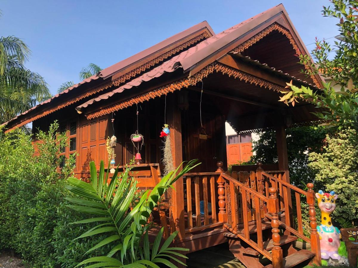 Kob Suk Resort K7 , K10 Sichon Exterior photo