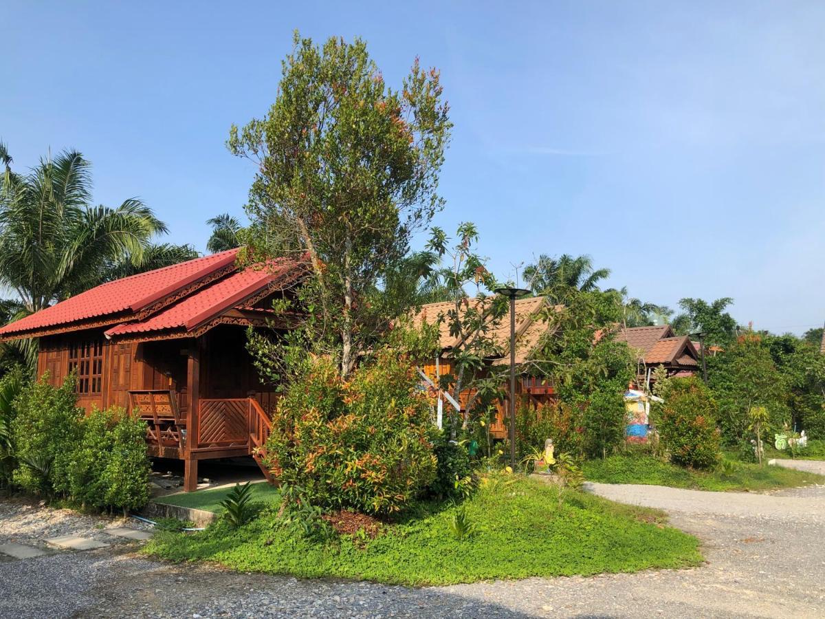 Kob Suk Resort K7 , K10 Sichon Exterior photo